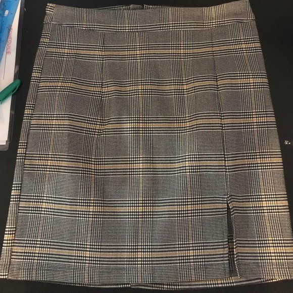 Garage Dresses & Skirts - Plaid skirt with leg slit.